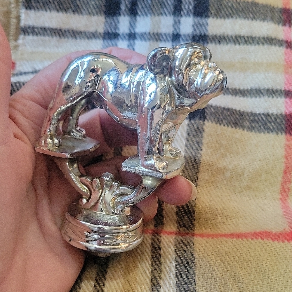 Silver Bulldog Figurine/Trophy Top/ Car Hood Ornanament???
